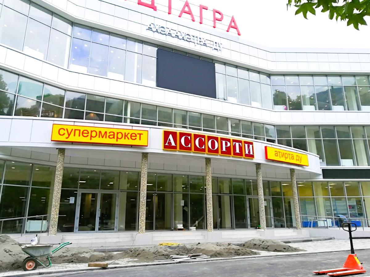 Гостиница Ива Гагра Экстерьер фото